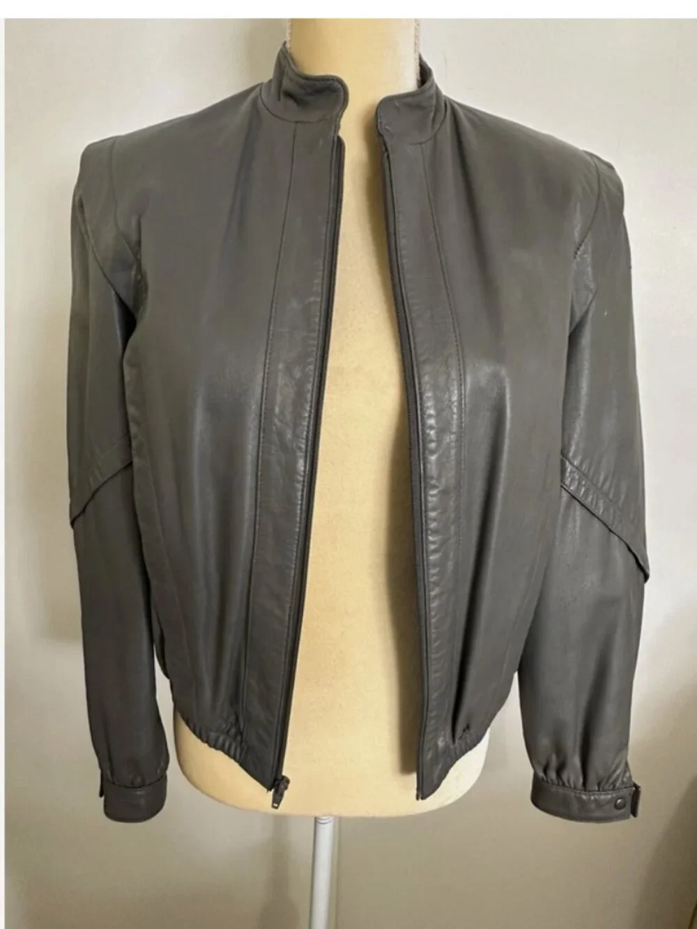 BERMANS Vintage 80's Leather Jacket Grey Womens 12 Runs Small Cafe Racer Moto